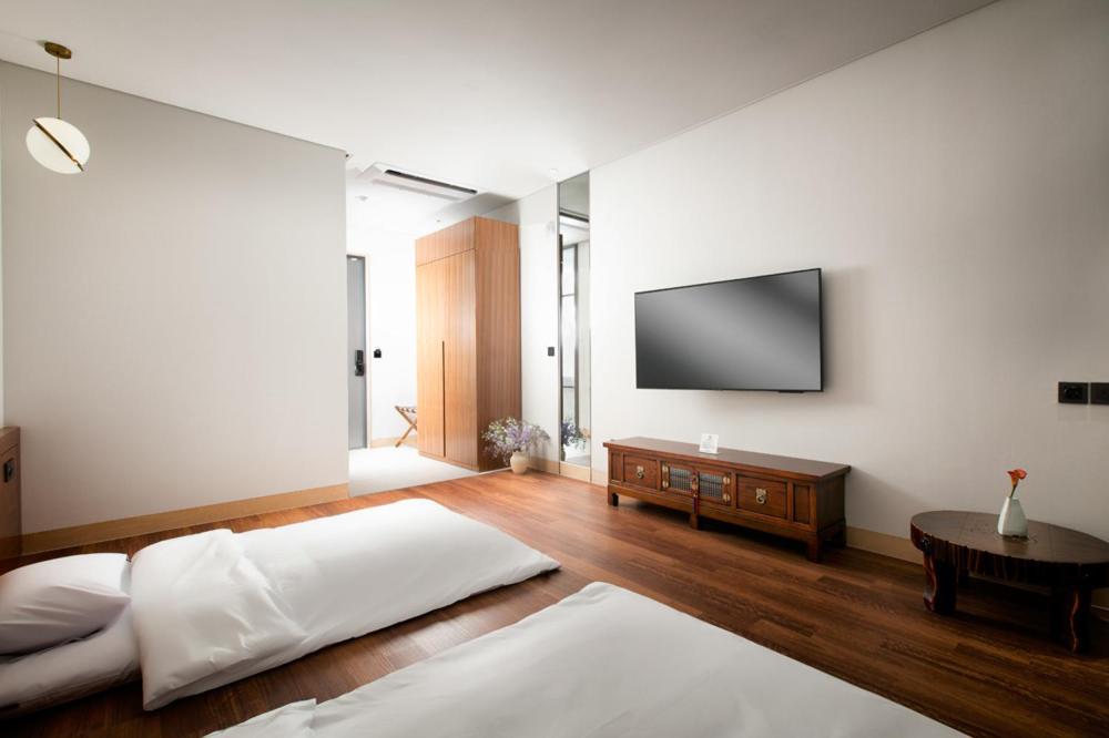 Daon Hotel جيونجو الغرفة الصورة